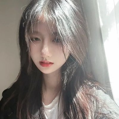 他从废墟中走来